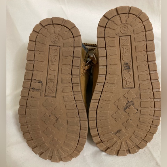 Toddler NAUTICA Booties Size 5T Tan EUC - Picture 5 of 7